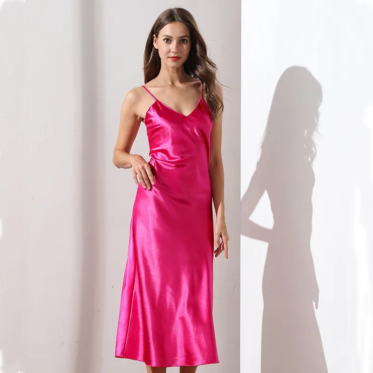 Chemise de Nuit en Satin Col en V