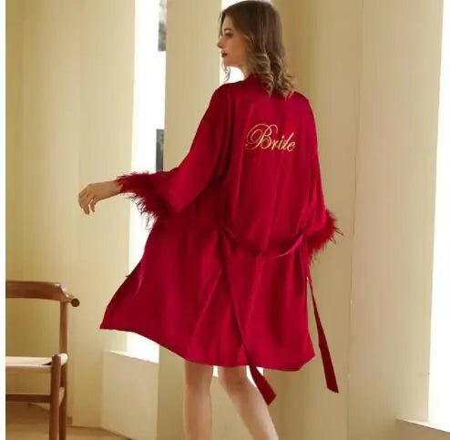 Kimono en Satin à Plumes de Mariage