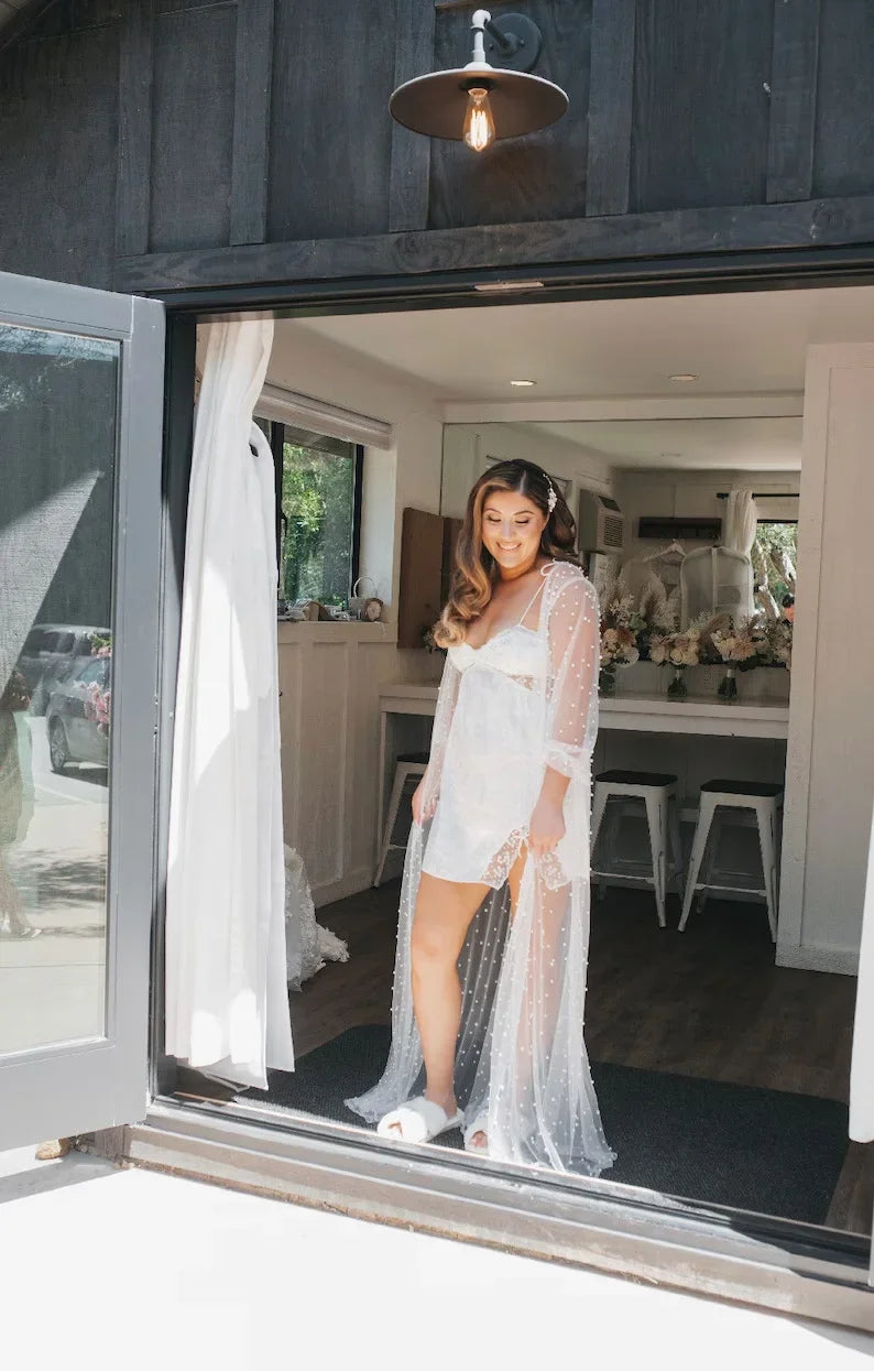 Peignoir en Soie Blanche Perlée de Mariée