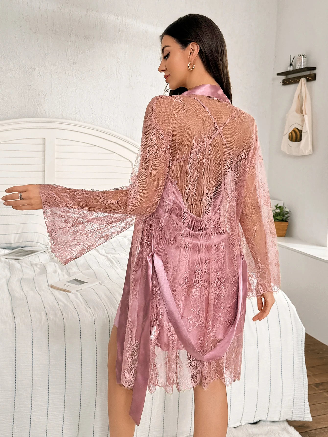 Ensemble Pyjama en Dentelle Transparente