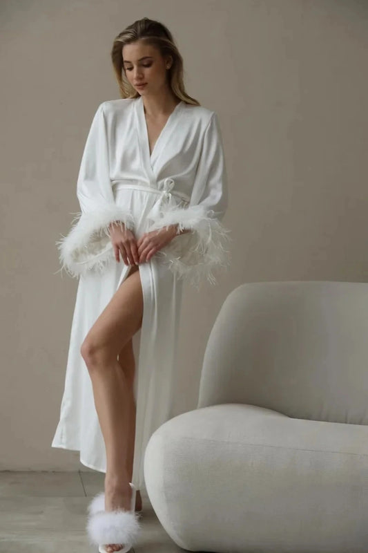 Robe en Satin à Plumes