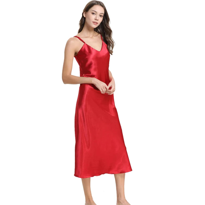 Chemise de Nuit en Satin Col en V