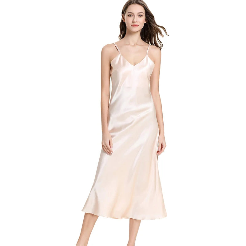 Chemise de Nuit en Satin Col en V
