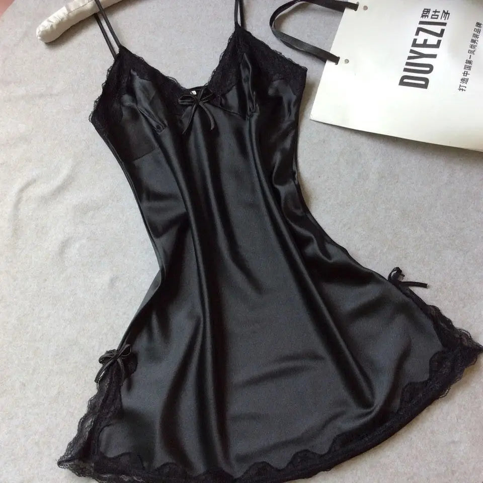 Ensemble Pyjama en Satin Col en V Sexy