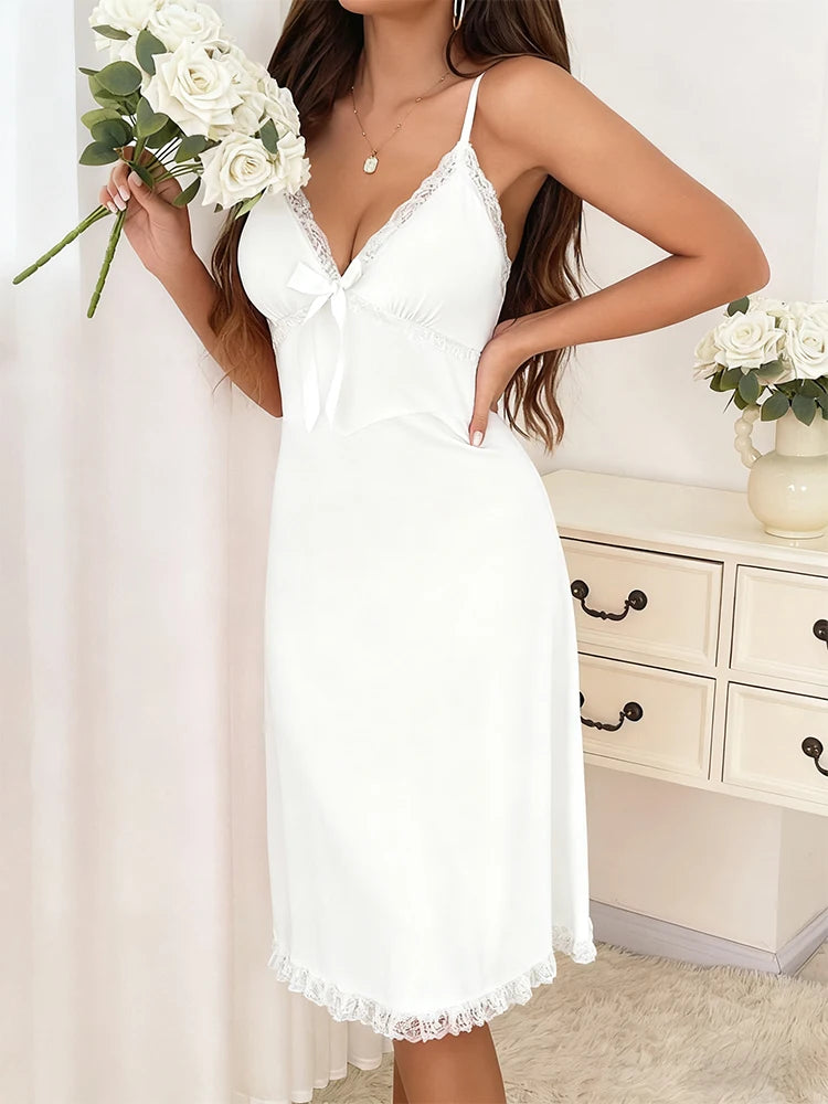Chemise de Nuit en Dentelle Col en V Profond Romantique