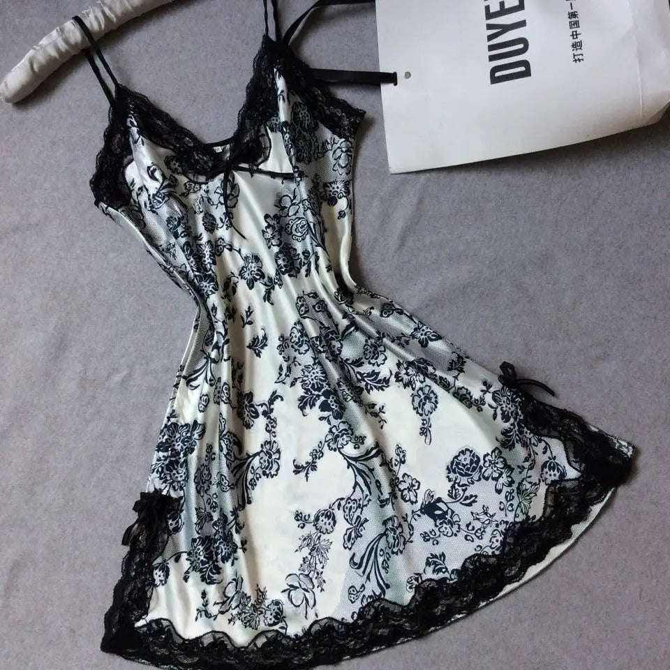 Ensemble Pyjama en Satin Col en V Sexy