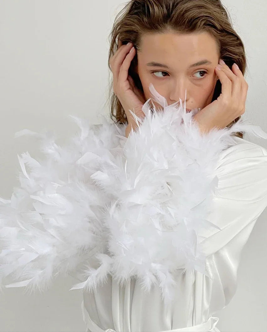 Peignoir en Satin à Plumes de Mariée