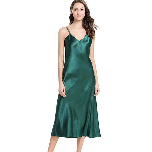 Chemise de Nuit en Satin Col en V