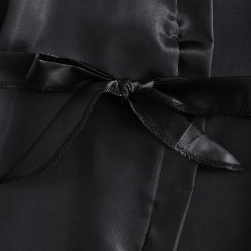 Ensemble Pyjama en Dentelle Noire à Bretelles Sexy