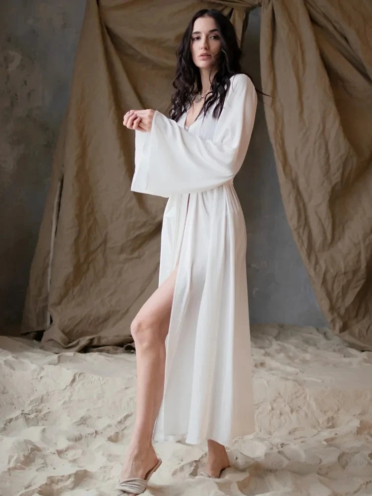 Peignoir en Satin Noir Manches Longues de Mariée