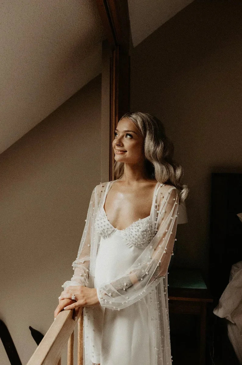 Peignoir en Soie Blanche Perlée de Mariée